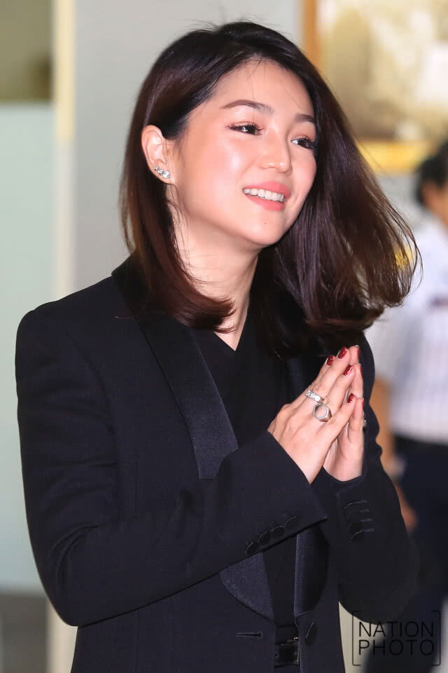 "มาดามเดียร์" ยันไม่มีการถือหุ้นสื่อ
