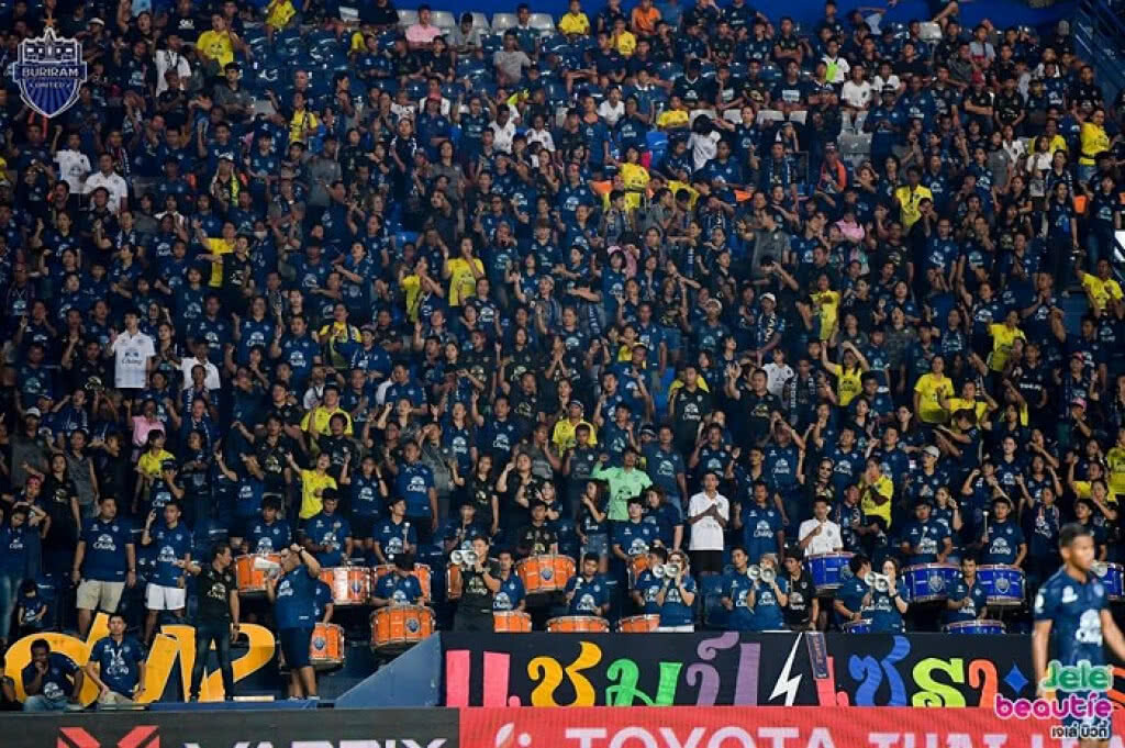 ผลสำรวจเผย แฟนบอลชาวไทยงดดื่มสังสรรค์เพื่อชมแมทช์ฟุตบอลติดขอบสนาม