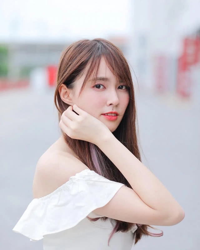 โอตะ ร่วมยินดี "ออม BNK48" คว้าเกียรตินิยมอันดับ1