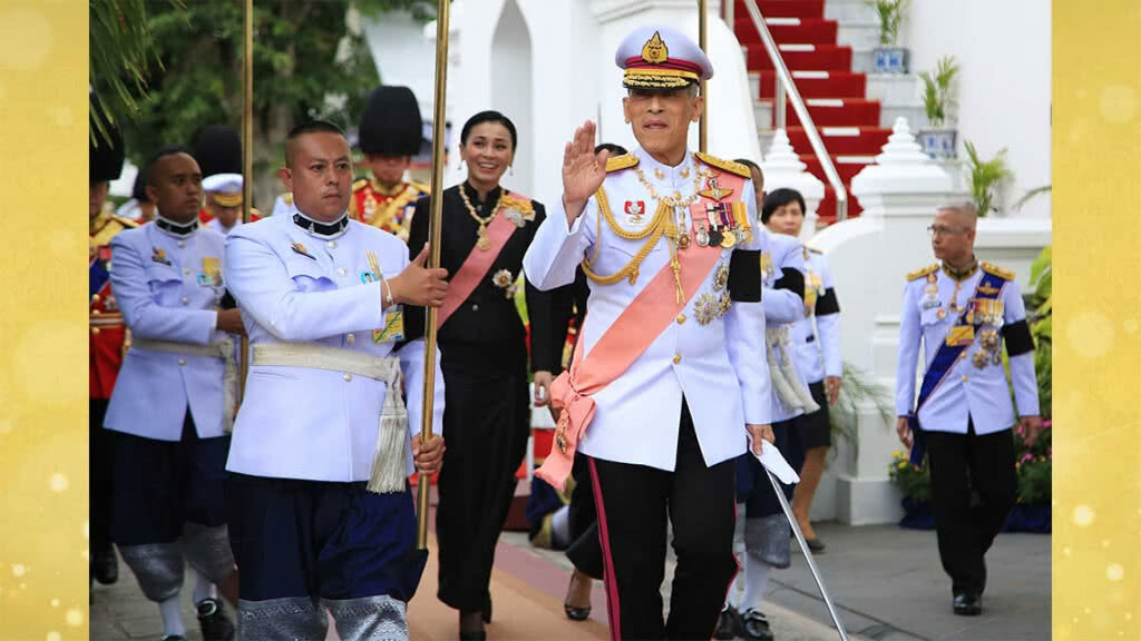 ในหลวง-ราชินี ทรงบำเพ็ญพระราชกุศลทักษิณานุปทาน 7 วัน 'พลเอก เปรม'