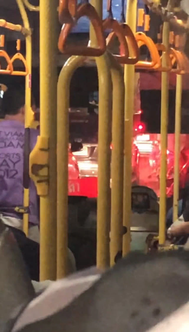 ตำรวจแจ้ง 3 ข้อหาหนักโชเฟอร์รถเมล์เมากร่างไล่ผู้โดยสาร ชนแท็กซี่