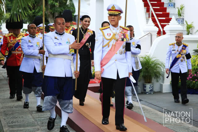 ในหลวง-ราชินี ทรงบำเพ็ญพระราชกุศลทักษิณานุปทาน 7 วัน 'พลเอก เปรม'
