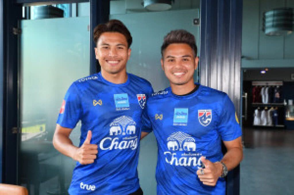"ธีราทร" - "ฐิติพันธ์" สมทบทัพช้างศึกลุยคิงส์คัพ "ธีราทร" - "ฐิติพันธ์" สมทบทัพช้างศึกลุยคิงส์คัพ