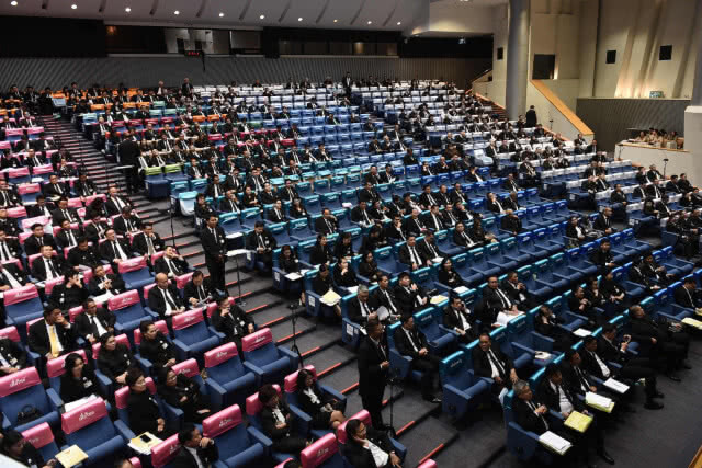 "พรเพชร" แนะพรรคที่ติดใจคุณสมบัติ "บิ๊กตู่" หาช่องร้องเรียนได้