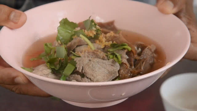 ประยุทธ์ อนุทิน จุรินทร์ กินฟรี