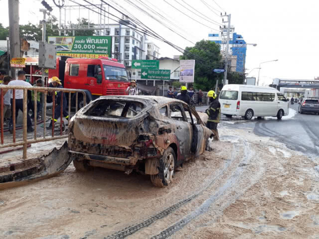 ไฟไหม้รถ! เผาวอดทั้งคัน ไม่มีคนเจ็บ-เสียชีวิต