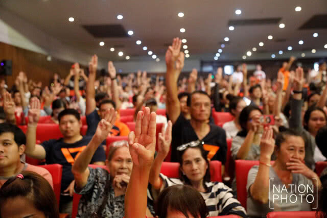 "ธนาธร" ยันเรื่องจริง! ส.ส.ถูกซื้อ 120 ล้าน