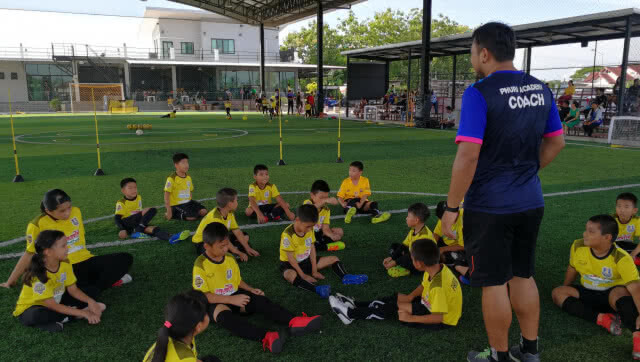 (คลิปข่าว) 5 ปี กับเส้นทาง" ภูริอะคาเดมี่ "