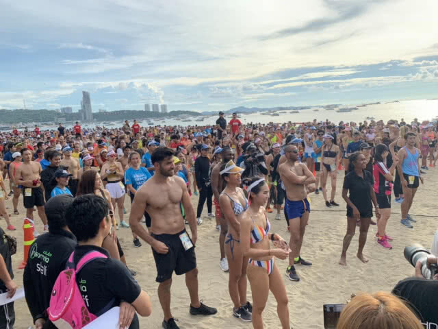 วิ่ง Bikini บนหาดพัทยา ใหญ่สุดในประเทศ