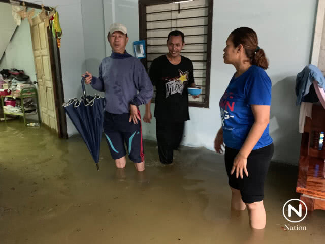 พังงาฝนตกหนัก ท่วมแล้ว 2 หมู่บ้าน