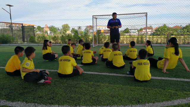 (คลิปข่าว) 5 ปี กับเส้นทาง" ภูริอะคาเดมี่ "