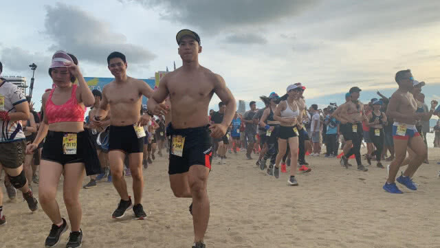 วิ่ง Bikini บนหาดพัทยา ใหญ่สุดในประเทศ