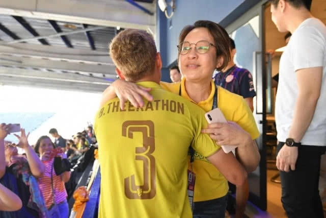 "อุ้ม" เปิดใจสุดซึ้ง! ถึง CEO อดีตต้นสังกัด "เนวิน-ซ้อต่าย"