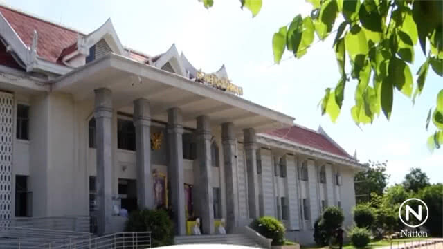 เลื่อนตัดสินคดี "หมอเปรมฯ" ถอดกางเกงนักข่าว เหตุจำเลยที่ 2 ป่วย