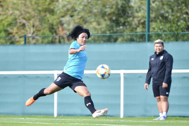 "ชบาแก้ว"ลงซ้อมครั้งสุดท้ายก่อนดวลอเมริกา "รัตติกาล" ตั้งเป้าทำให้ดีที่สุดเพื่อแฟนบอลไทย