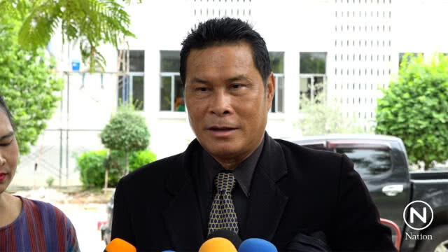 เลื่อนตัดสินคดี "หมอเปรมฯ" ถอดกางเกงนักข่าว เหตุจำเลยที่ 2 ป่วย