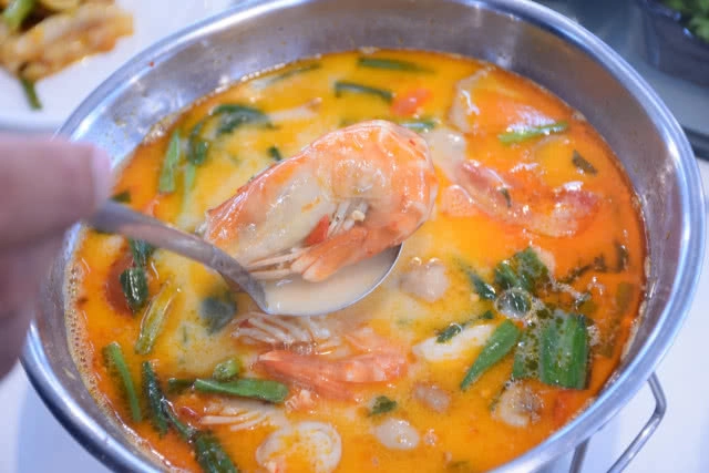 อร่อยปักหมุด : ครัวเคียงสวรรค์ พัทยา บุฟเฟ่ต์ซีฟู้ดและชาบู อิ่มไม่อั้นกับอาหารทะเลคุณภาพ