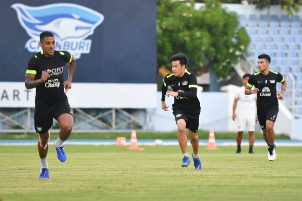 โค้ชเตี้ยเผยมี 11 ผู้เ่ลนในใจเกมฟัดเมืองทอง
