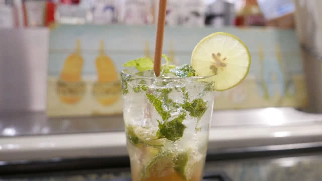 ที่นี่มีหมูทะเล!!! มาใช้ไลฟ์สไตล์ สุดชิคที่เกาะสมุยกันดีกว่า....