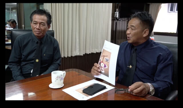 ผอ.แจงปม "พานไหว้ครูการเมือง" ยันไม่มีตำรวจ-ทหารสั่งลบภาพ เผย "มีสื่อใหญ่โทรหา" ก่อนเป็นข่าวดัง