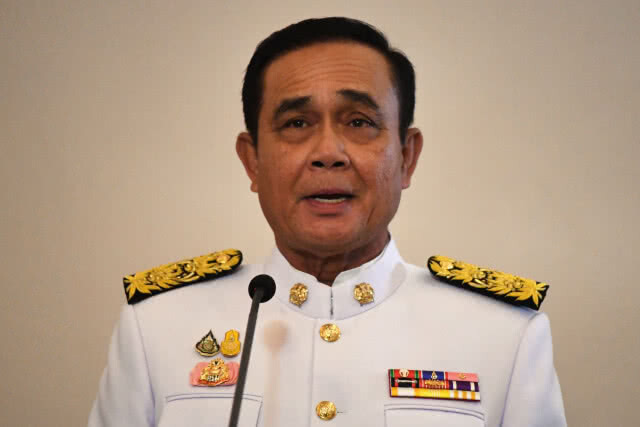 "วิเชียร" ปัด พล.อ.ประยุทธ์นั่งหัวหน้าพรรคพลังประชารัฐ