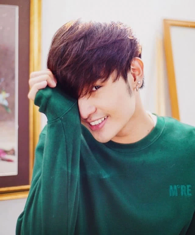 "นินิว ศุภฤกษ์"ศิลปินหน้าใหม่ที่น่าจับตามอง กับเพลงแรก "ยอม"