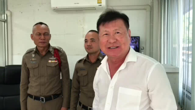 "เสี่ยกิตติฟาร์มาซี" ทำเงินหล่น3หมื่นแม่ค้าเก็บได้มอบสินน้ำใจ 2 พันบาท