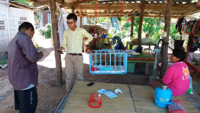 'ชาวบ้าน' ชี้ใช้บัตรพลังงาน​ เพราะไม่อยากต่อแถวรอหมอที่รพ.เป็นเวลานาน​ วอนอย่ามองไร้การศึกษา​