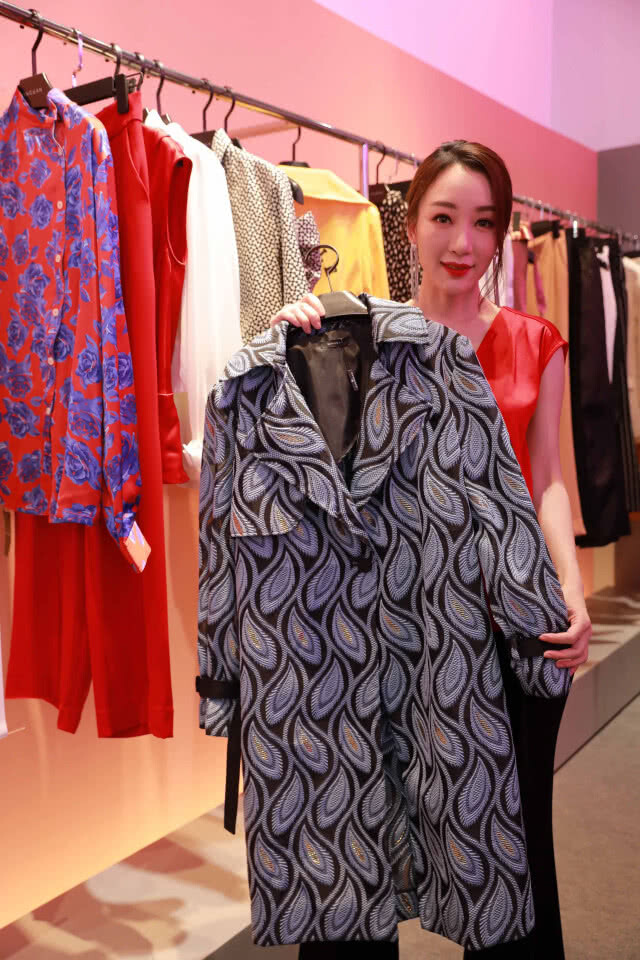 โนดราม่า" ป๊อปอัพ สโตร์ (KINGKAN "No Drama" Pop Up Store)