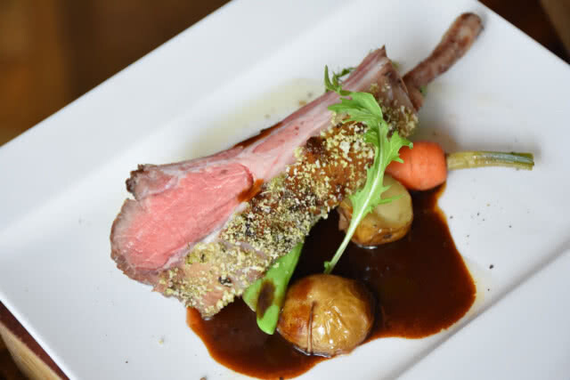 อร่อยปักหมุด : saturday brunch อิ่มไม่อั้น บอสตันล็อปสเตอร์ ที่ scalini โรงแรม ฮิลตัน กรุงเทพฯ
