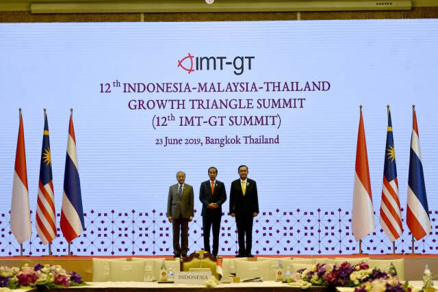 "บิ๊กตู่" ย้ำที่ประชุม IMT-GT เร่งสร้างความเชื่อมโยงทุกด้าน ปรับทิศทางความร่วมมือให้ทันโลก