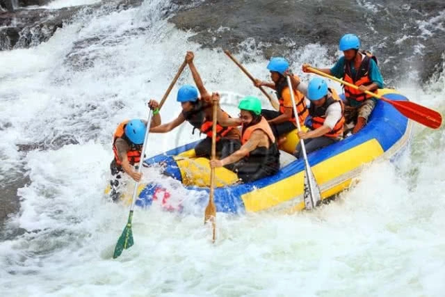 เปิดฤดูกาลล่องแก่งน้ำใส "แก่งหินเพิง" ปราจีนบุรี