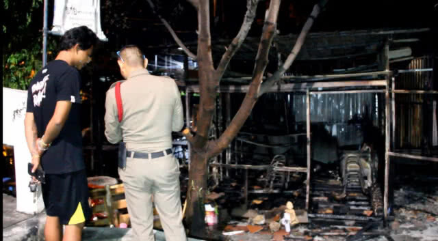 หนุ่มวัย 24 เซ้งร้านกาแฟมายังไม่ถึง 2 อาทิตย์ ไฟไหม้วอดทั้งร้าน