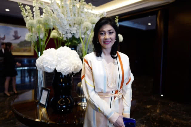 "ยิ่งลักษณ์" ให้กำลังใจทุกคนที่กำลังท้อ ขอให้ทุกคนยิ้มสู้ และอย่าหมดหวัง