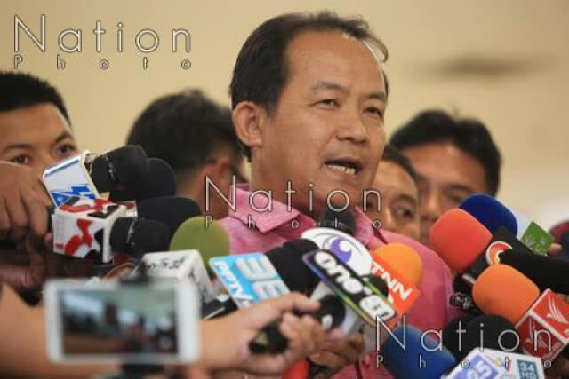 "ช่อ"พร้อมให้ตรวจสอบ หลัง"ศรีสุวรรณ"ร้อง"ชวน"สอบจริยธรรม ปมรูปวันรับปริญญา