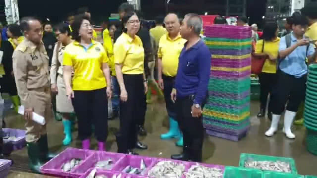 พาณิชย์ลงพื้นที่ตรวจตลาดสินค้าประมง มั่นใจปลอด IUU