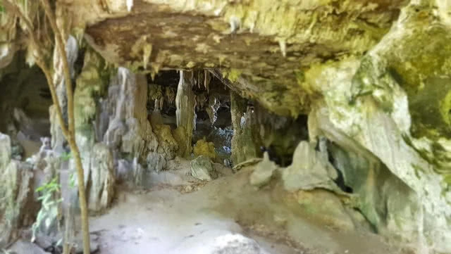 ถ้ำผีหัวโต​ จ.กระบี่​ Unseen ภาพสีเขียนโบราณ