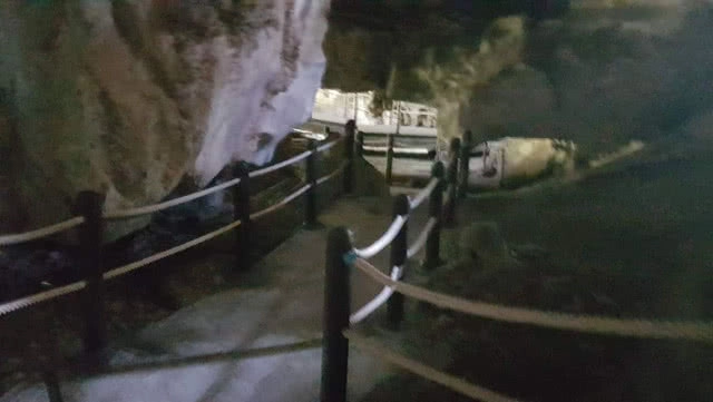 ถ้ำผีหัวโต​ จ.กระบี่​ Unseen ภาพสีเขียนโบราณ