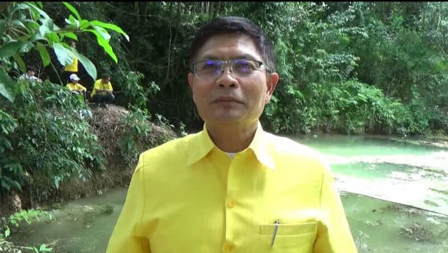 น้ำผุดสุดแปลก! ยิ่งตบมือยิ่งผุด