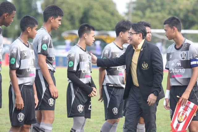 อัสสัมชัญ ยูไนเต็ด คว้าแชมป์ลีกเยาวชนแห่งชาติ ยู15 พร้อมรับเงินรางวัล 1 ล้านบาท