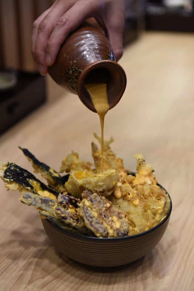 ตำนานร้านอาหารญี่ปุ่นกว่า 128 ปี  "Akimitsu Tendon"  เปิดสาขาแรกในไทยแล้ว