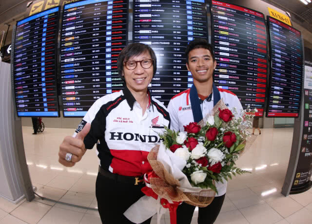 "สมเกียรติ"กลับไทยพักฟื้น- เอ.พี.ฮอนด้าพอใจผลงานครึ่งปีแรก