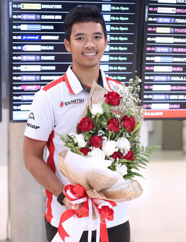"สมเกียรติ"กลับไทยพักฟื้น- เอ.พี.ฮอนด้าพอใจผลงานครึ่งปีแรก