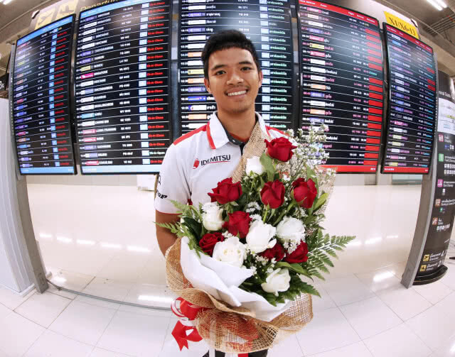 "สมเกียรติ"กลับไทยพักฟื้น- เอ.พี.ฮอนด้าพอใจผลงานครึ่งปีแรก