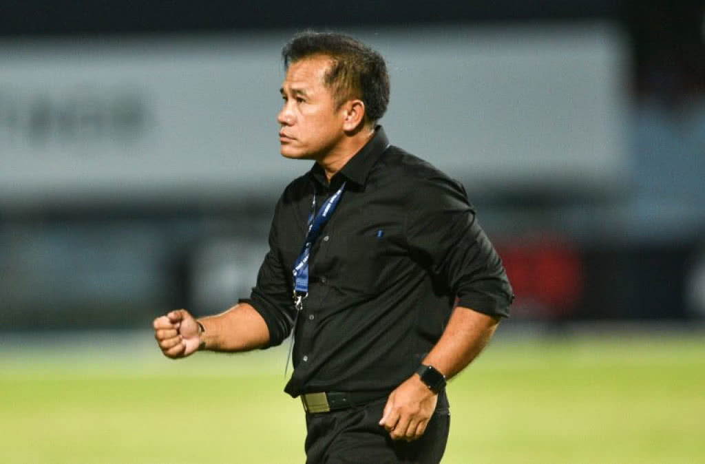สะสม พบประเสริฐ : ผมโปรดปราน แข้งที่แข็งแกร่งทั้งร่างกายและหัวใจ