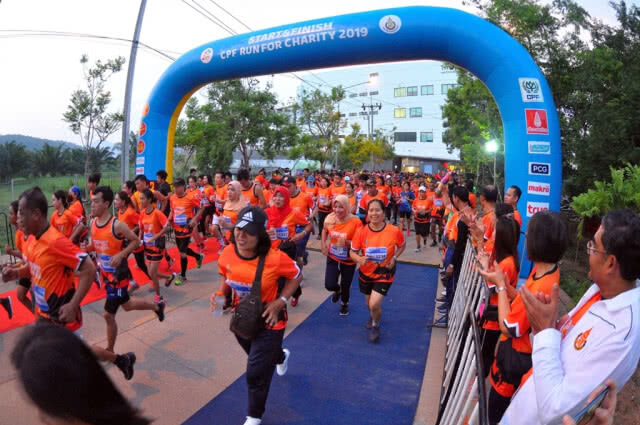 1,500 คน  ร่วมวิ่งการกุศล CPF-VET HATYAI RUN FOR CHARITY