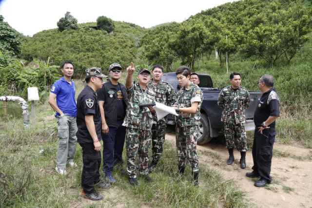 พญาเสือทวงคืนสวนส้มรุกอช.ดอยผ้าห่มปก