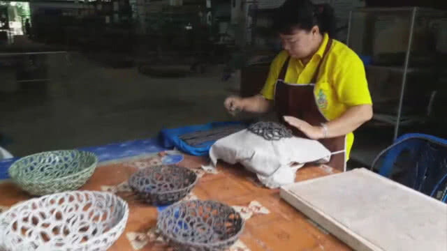 "เซรามิก" งานเหมือนใบไม้ ปลูกจิตสำนึกรักษ์ป่า
