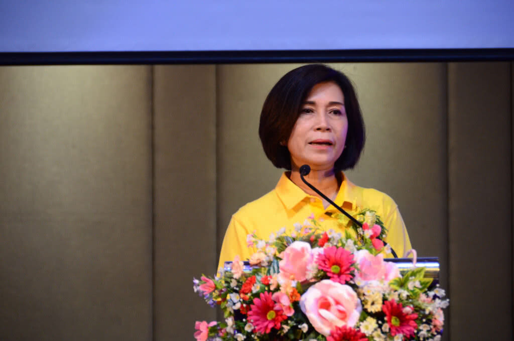 ปั้นคนรุ่นใหม่ทำธุรกิจสินค้าชุมชนออนไลน์