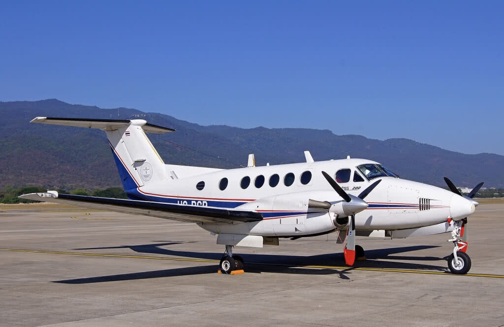 วิทยุการบินฯ มอบโอนอากาศยาน Super King Air 200 ให้สถาบันการบินพลเรือน วิทยุการบินฯ มอบโอนอากาศยาน Super King Air 200 ให้สถาบันการบินพลเรือน